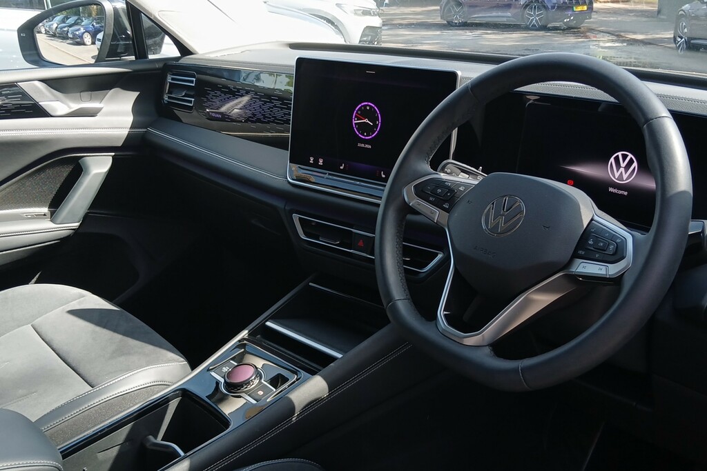 Volkswagen Tiguan 1.5 Etsi 150 Elegance Dsg VO25LXL Black #6