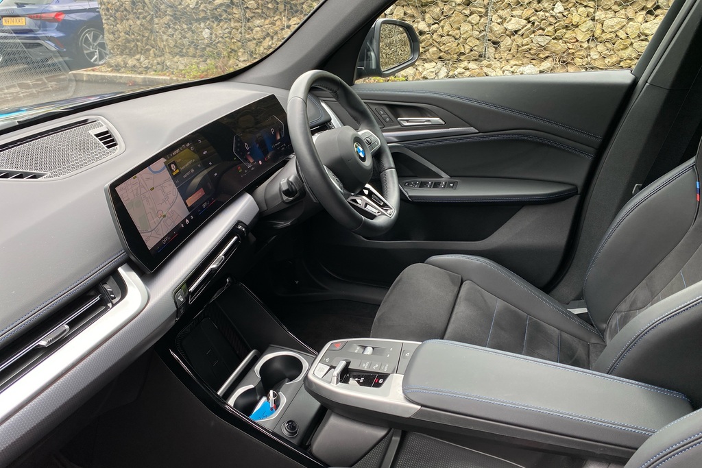 BMW X1 Sdrive 20I Mht M Sport Step Black #2