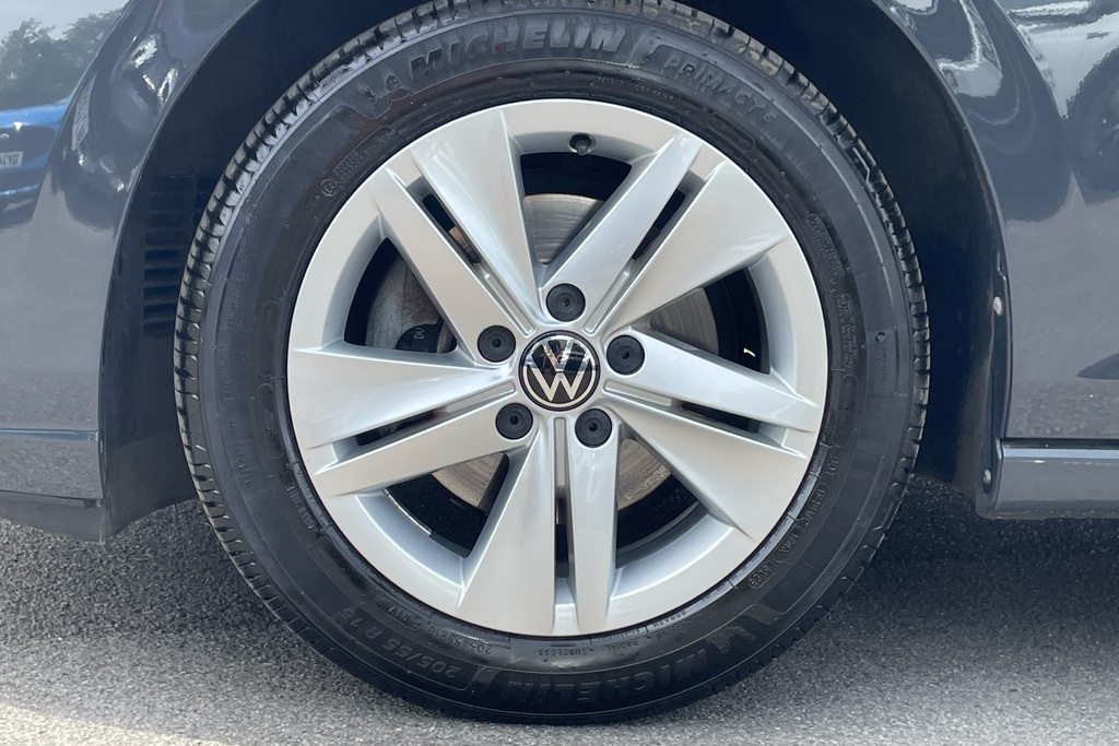 Volkswagen Golf 1.5 Tsi 150 Life YG22MXM Grey #5