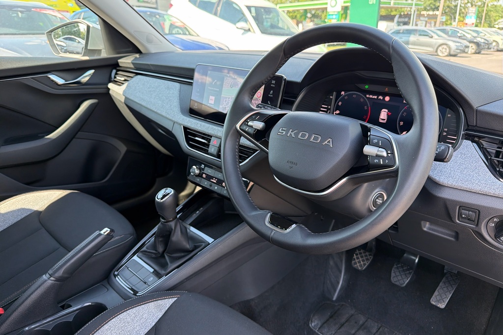 Skoda Kamiq 1.0 Tsi 95 Se Edition GL25XHT Silver #6