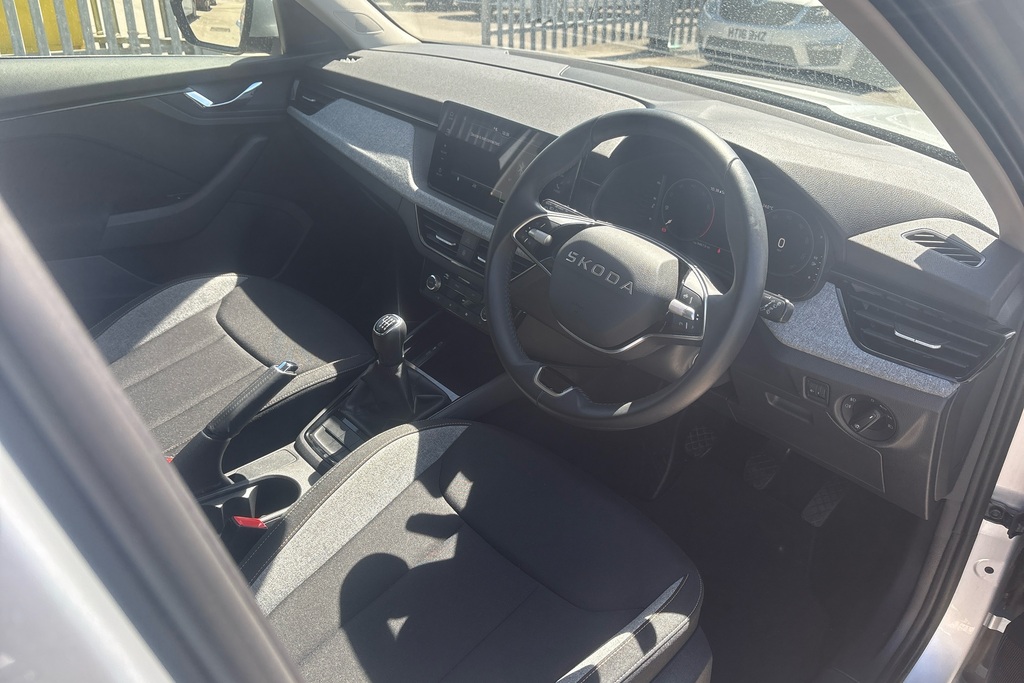 Skoda Kamiq 1.0 Tsi Se Edition GL25UUX Silver #6