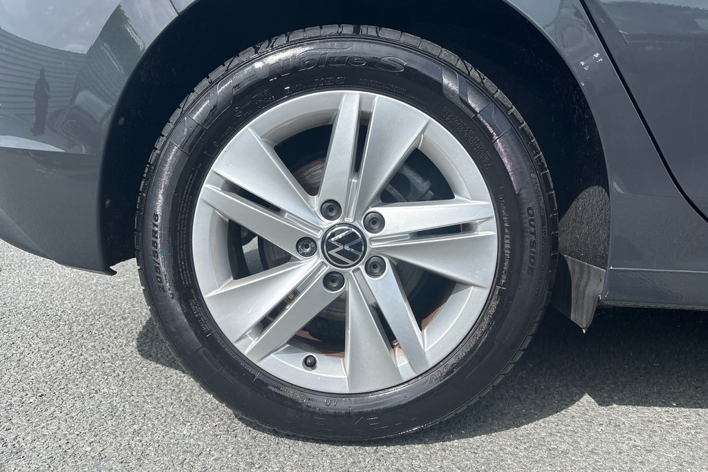 Volkswagen Golf 1.5 Tsi Life VO24OCJ Grey #5