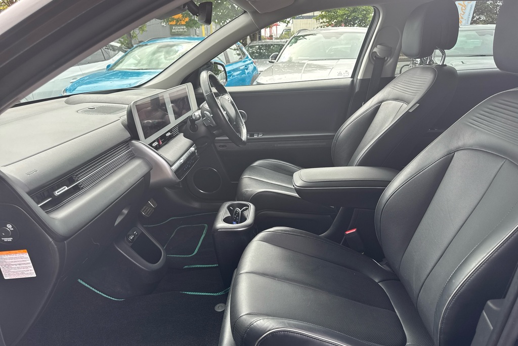 Hyundai Ioniq 5 Ultimate GU22DTN Black #6