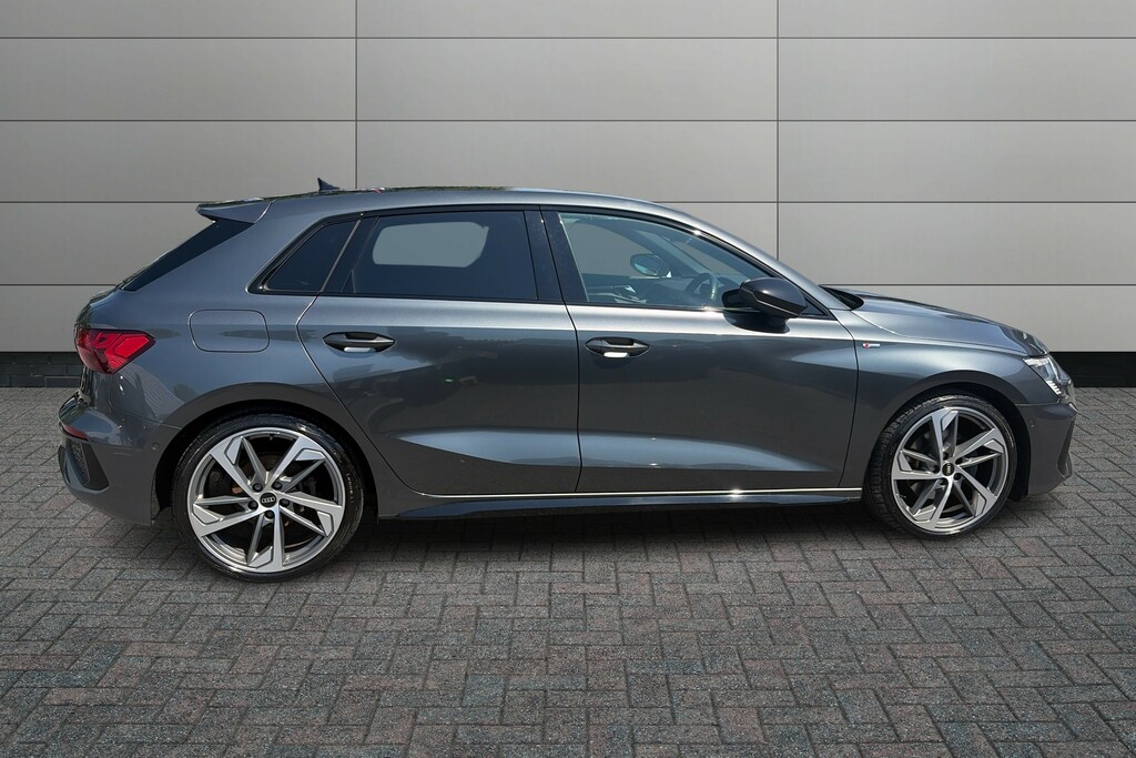 Audi A3 35 Tfsi Edition 1 S Tronic GL72TNO Grey #4