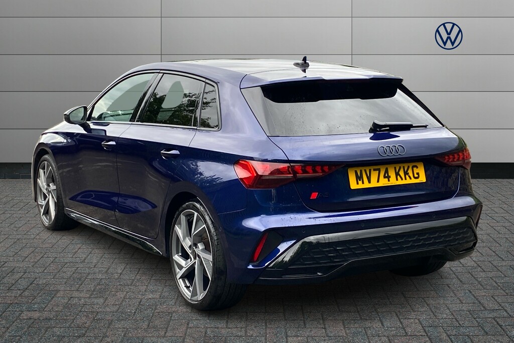 Audi A3 35 Tfsi Black Edition MV74KKG Blue #3