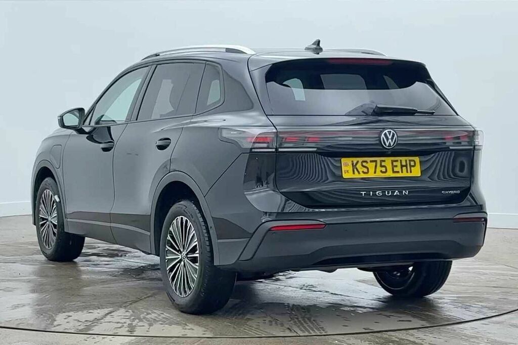 Volkswagen Tiguan 1.5 Tsi Ehybrid Match Dsg KS75EHP Black #2