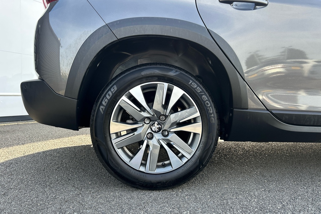 Peugeot 2008 1.2 Puretech Allure Start Stop Grey #5