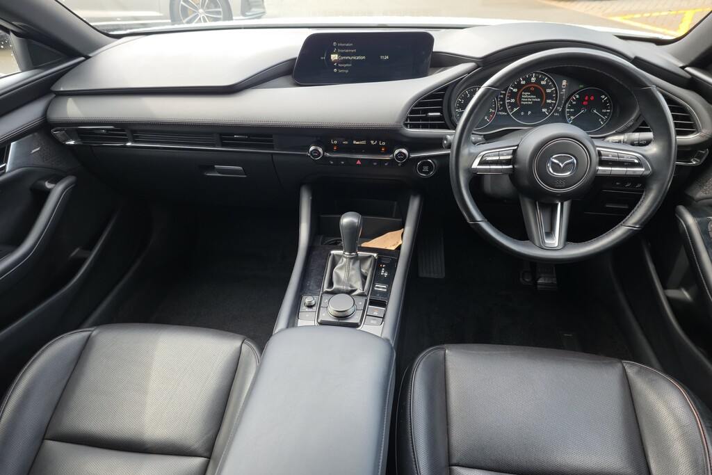 Mazda 3 2.0 E-skyactiv G Mhev Gt Sport White #3