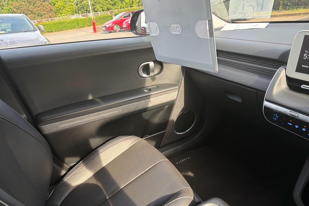 Hyundai Ioniq 5 Ultimate Black #6
