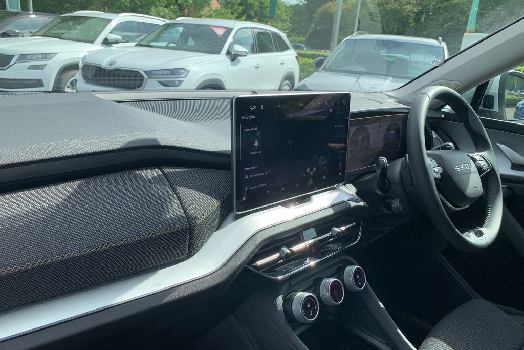 Skoda Kodiaq 1.5 Tsi E-tec Se Dsg 7 Seat GD25KYC Silver #2