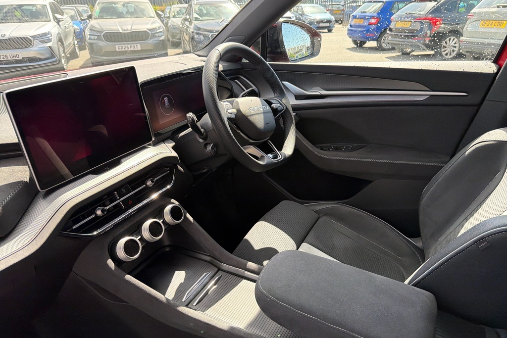 Skoda Kodiaq 1.5 Tsi E-tec Sportline Dsg 7 Seat DF75OBR Red #2