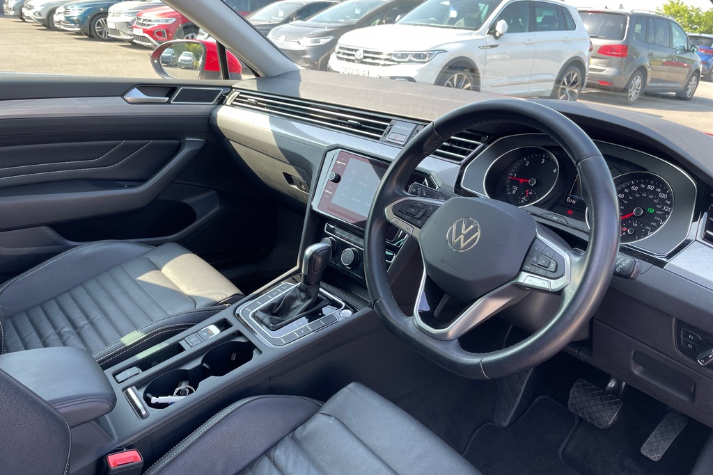 Volkswagen Passat 2.0 Tdi Evo Scr Sel Dsg BM23NUK Red #6