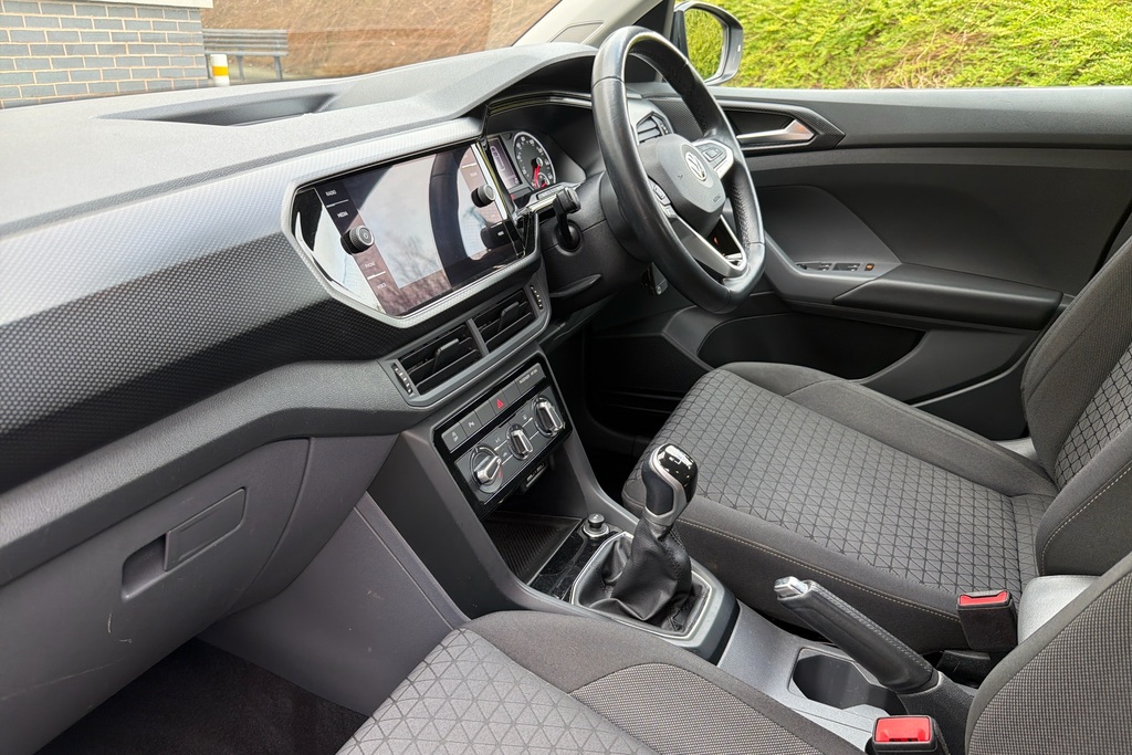 Volkswagen T-Cross 1.0 Tsi 115 Se VO70YND Black #2