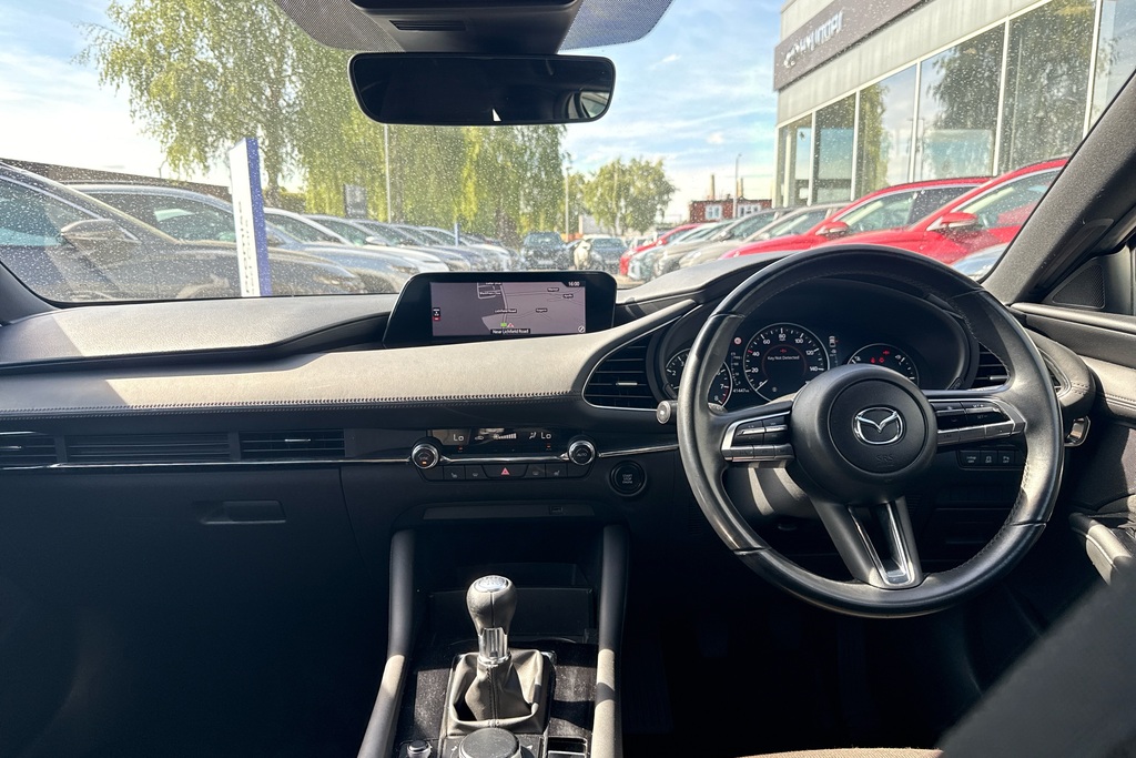 Mazda 3 2.0 E-skyactiv G Mhev Se-l Lux FV71KVH White #3