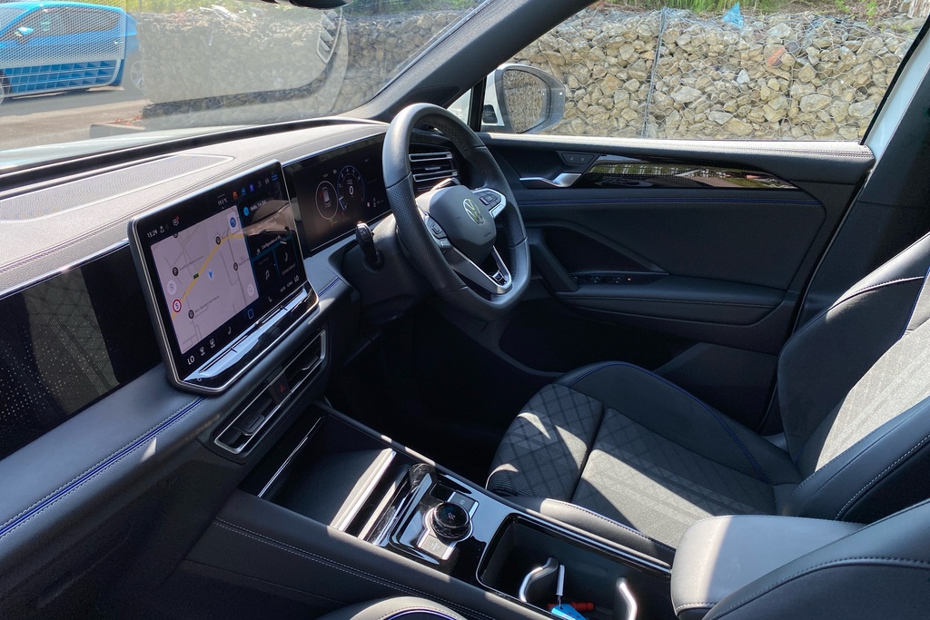 Volkswagen Tiguan 1.5 Etsi 150 R-line Dsg MW24YZK White #2
