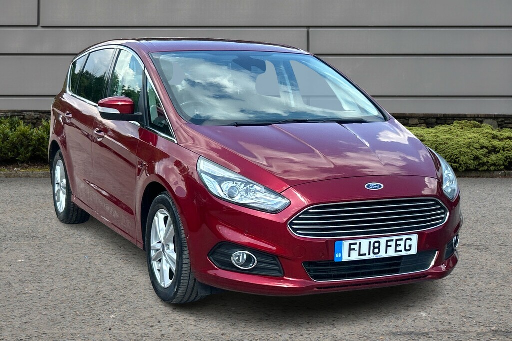 Ford S-Max Titanium Red