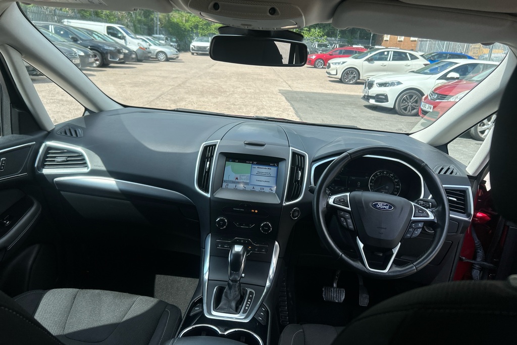 Ford S-Max Titanium Red #4