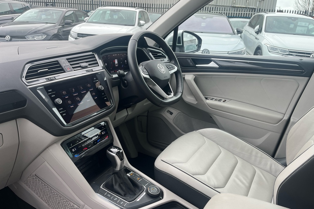Volkswagen Tiguan 2.0 Tdi 200 4Motion Elegance Dsg KN71LYH Silver #2