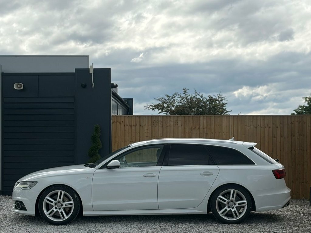 Audi A6 Avant 3L Black Edition White #4