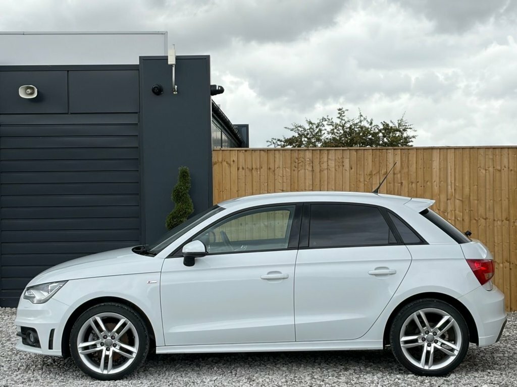 Audi A1 1L S Line White #4
