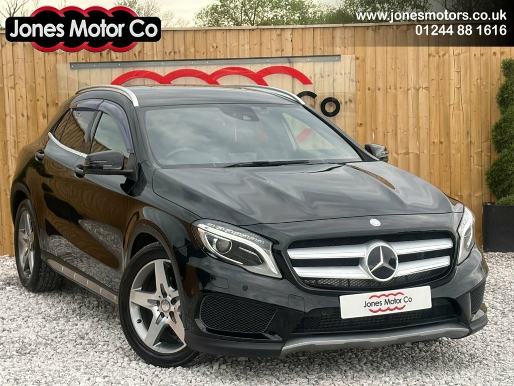Mercedes-Benz GLA Class 1.6L Urban Edition Black