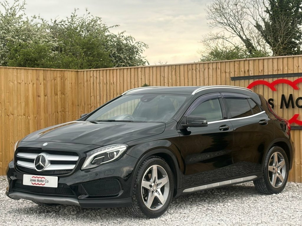 Mercedes-Benz GLA Class 1.6L Urban Edition LR64CMJ Black #3