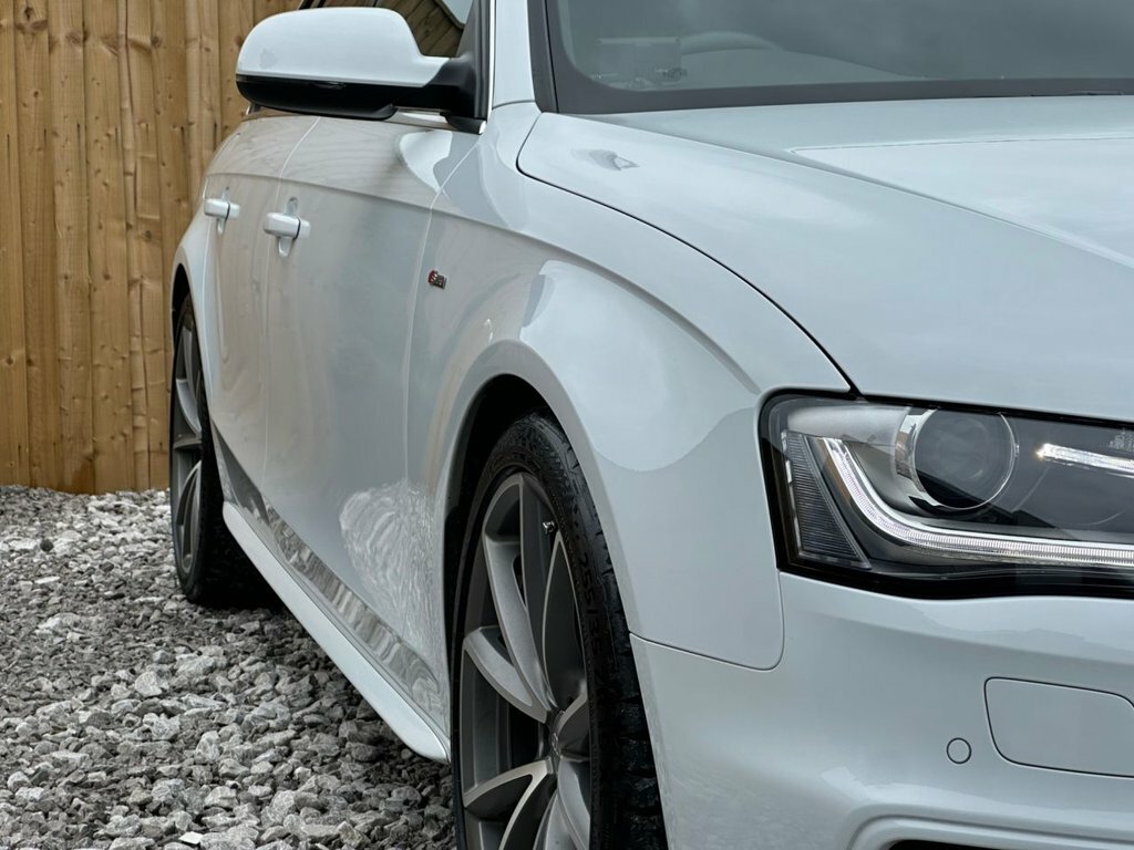 Audi A4 Avant 2L S Line White #3