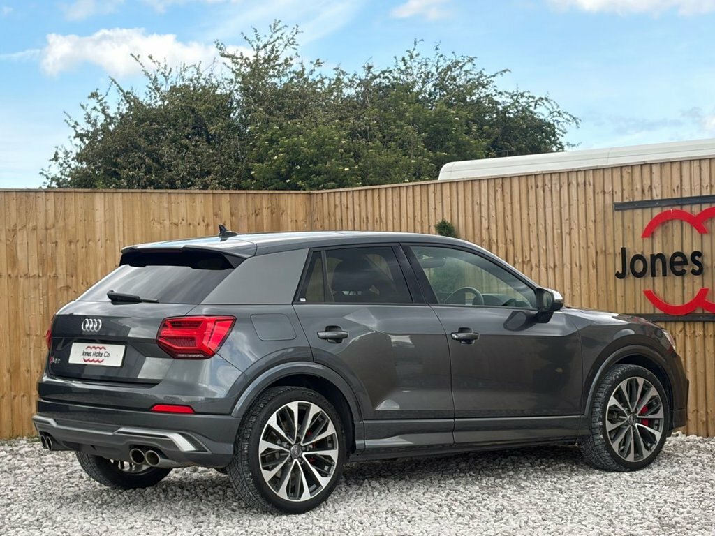 Audi SQ2 2L Black Edition Grey #6