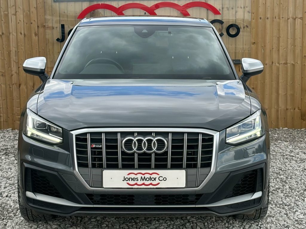 Audi SQ2 2L Black Edition Grey #2
