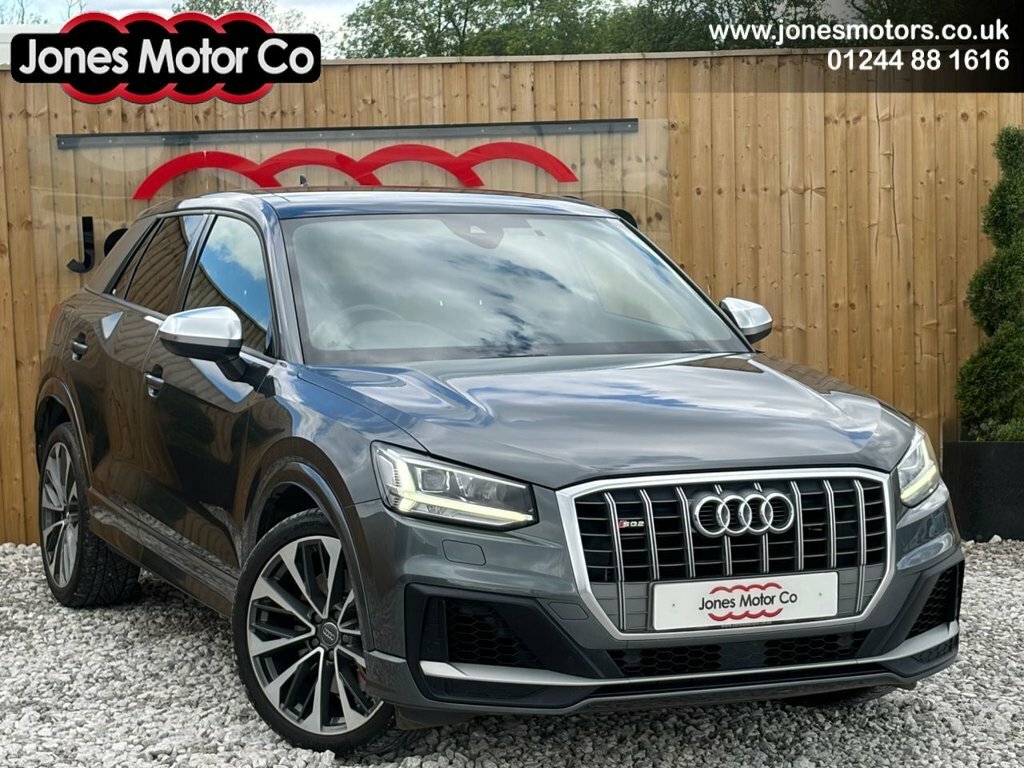 Audi SQ2 2L Black Edition Grey