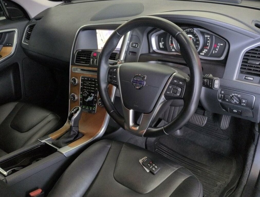Volvo XC60 2L Se Lux Nav Black #5