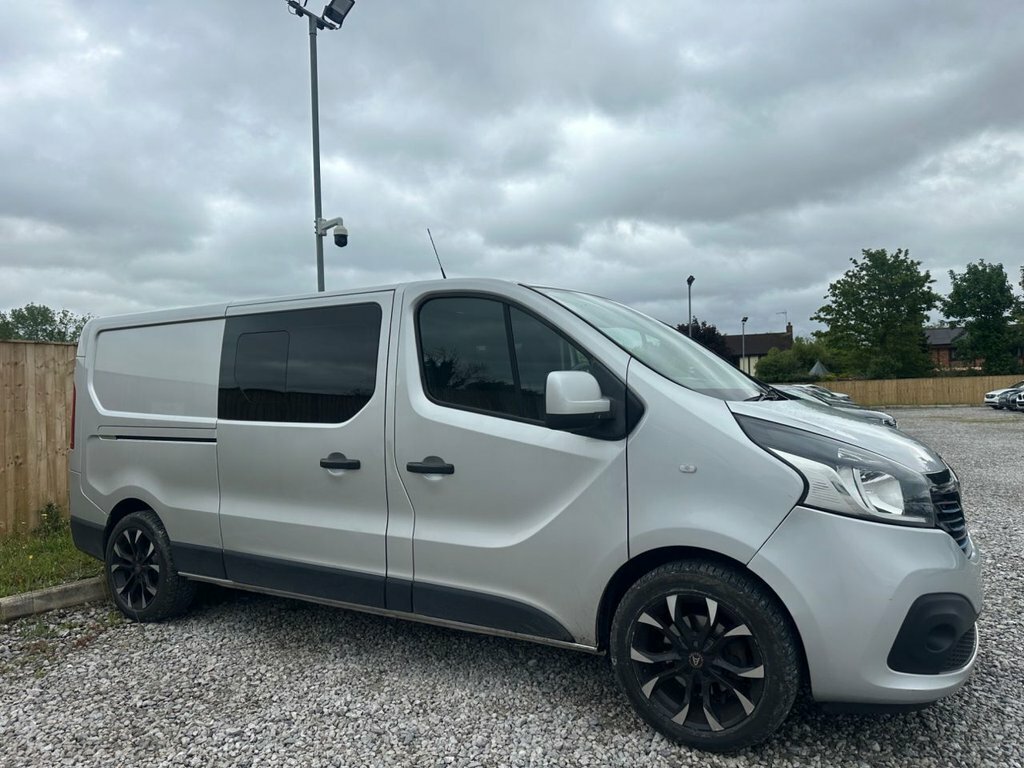 Renault Trafic 1.6L Sport Nav Silver