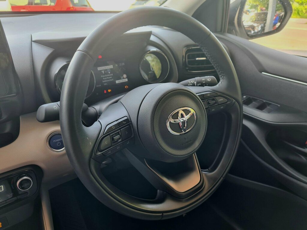 Toyota Yaris 1.5 Vvt-h Excel E-cvt Euro 6 Ss K9MHN White #3