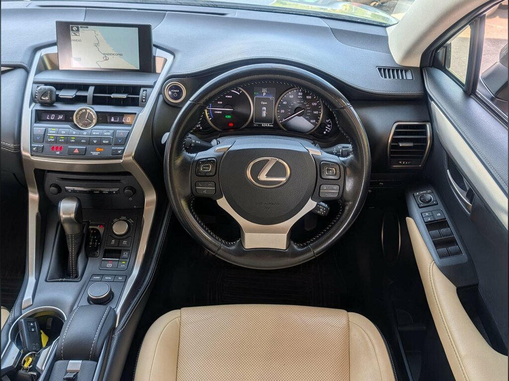 Lexus NX 2.5 300H Luxury E-cvt 4Wd Euro 6 Ss FN67BVK Silver #3