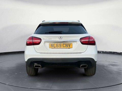 Mercedes-Benz GLA Class 1.6 Gla 180 NL69CNV White #4