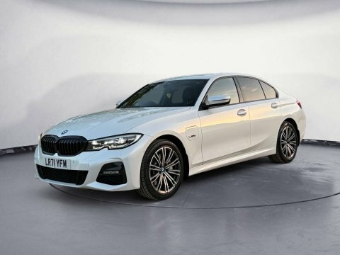 BMW 3 Series 2.0 330E M White