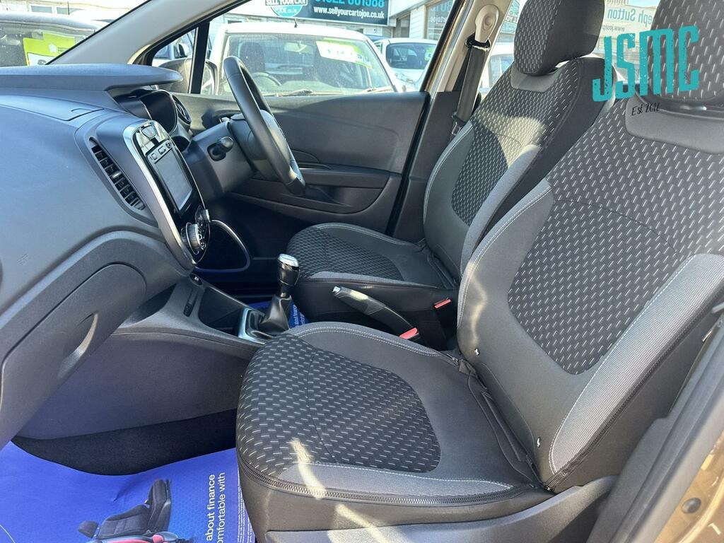 Renault Captur 0.9 Tce Energy Dynamique Nav Suv DL18PJV Brown #4