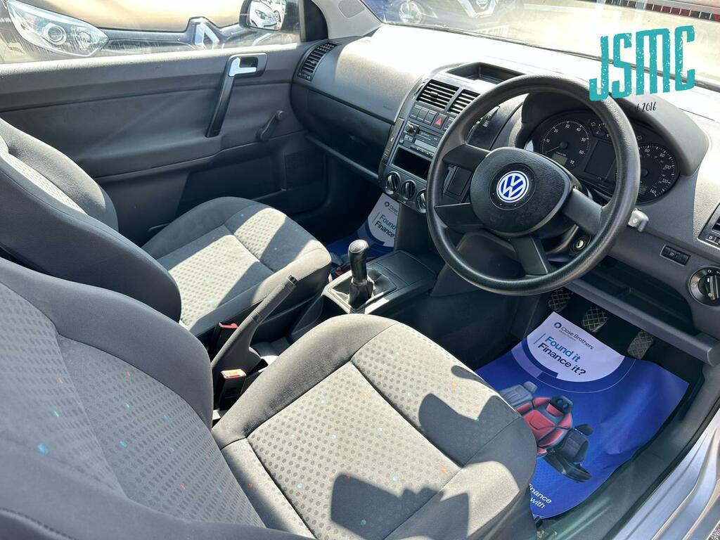 Volkswagen Polo E Red #6