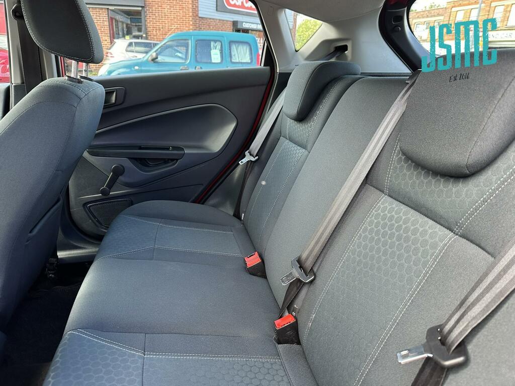 Ford Fiesta 1.4 Zetec Hatchback 133 G Km 94 HG09VHM Red #6