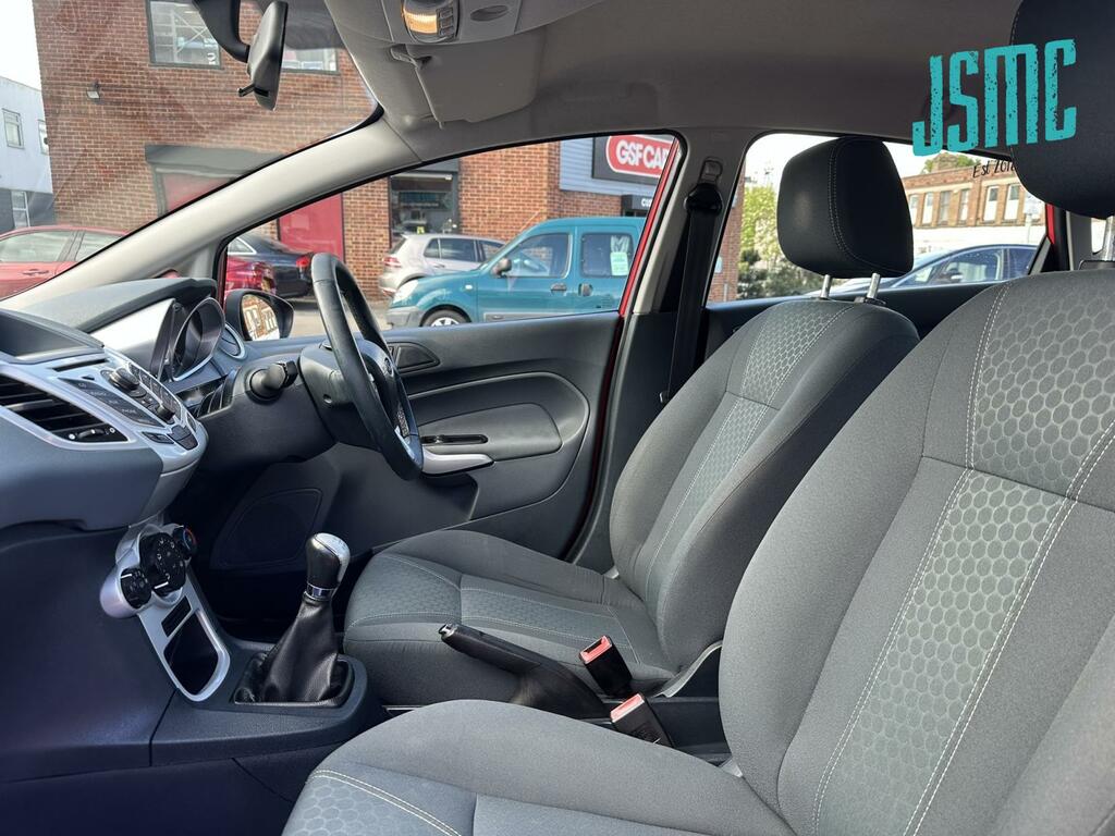 Ford Fiesta 1.4 Zetec Hatchback 133 G Km 94 HG09VHM Red #5