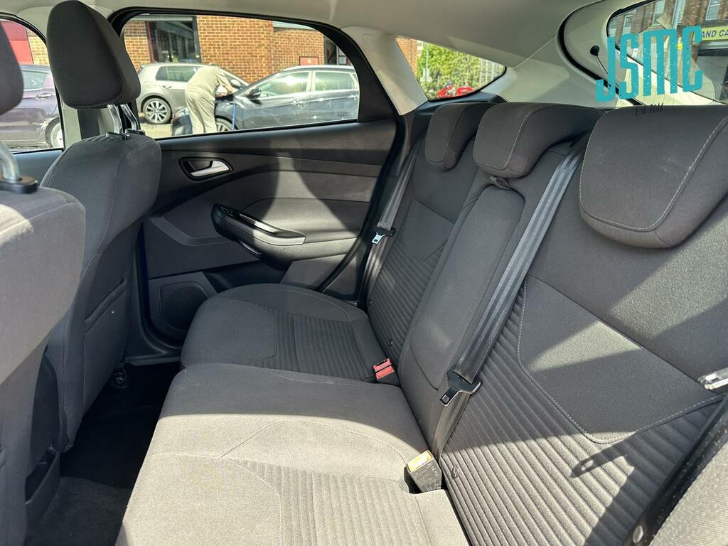 Ford Focus 1.0T Ecoboost Titanium Hatchback GH16DRV Blue #6