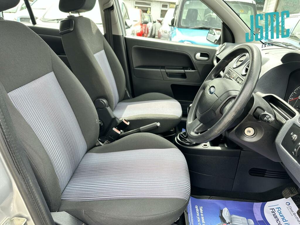 Ford Fusion 1.4 Style Climate Hatchback 154 Silver #5