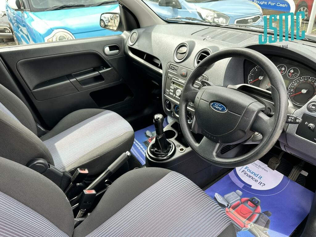 Ford Fusion 1.4 Style Climate Hatchback 154 Silver #3
