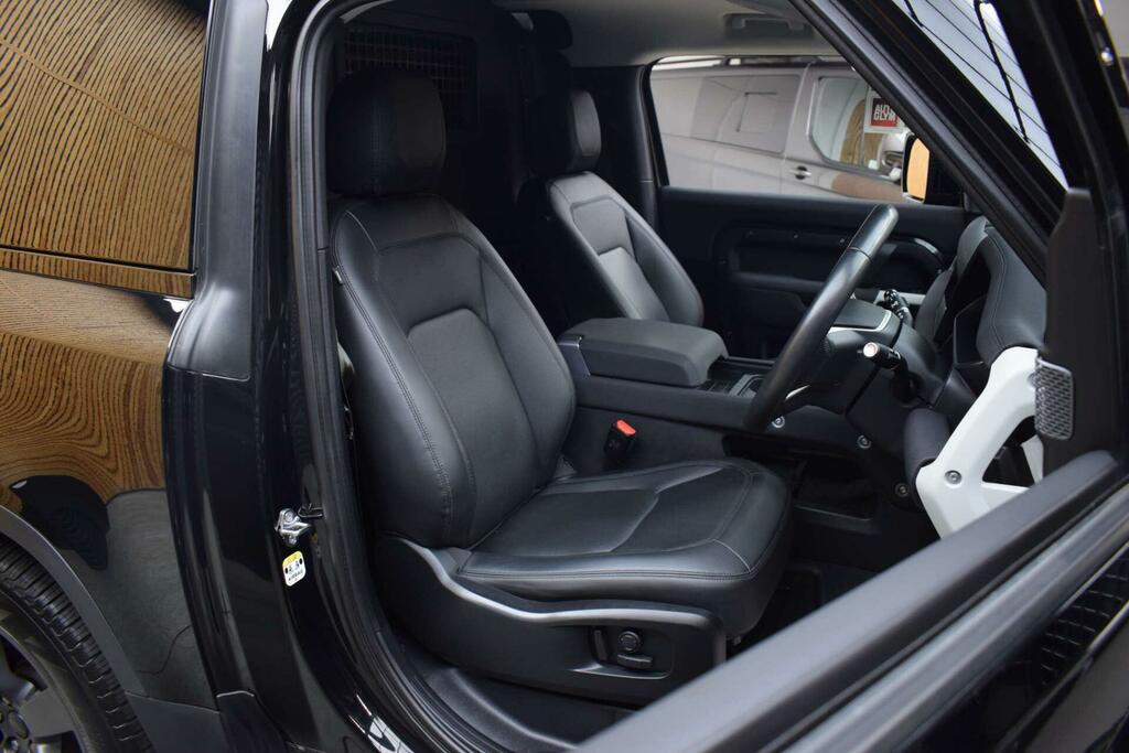 Land Rover Defender 90 3.0 Defender Hard Top Se D Mhev 4Wd Black #3