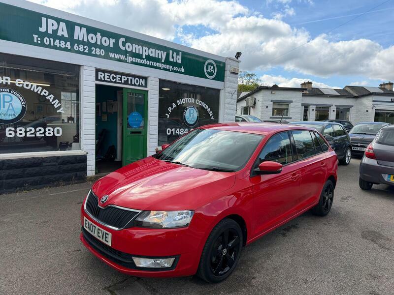 Skoda Rapid Spaceback 1.2-tsi-se-tech-hatchback-5dr-petrol-dsg-euro-6-s Red