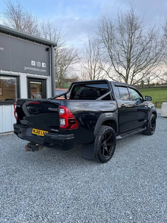 Toyota HILUX 2022 2.8 D-4d Invincible Pickup Double Cab Die ML22LNG Black #2