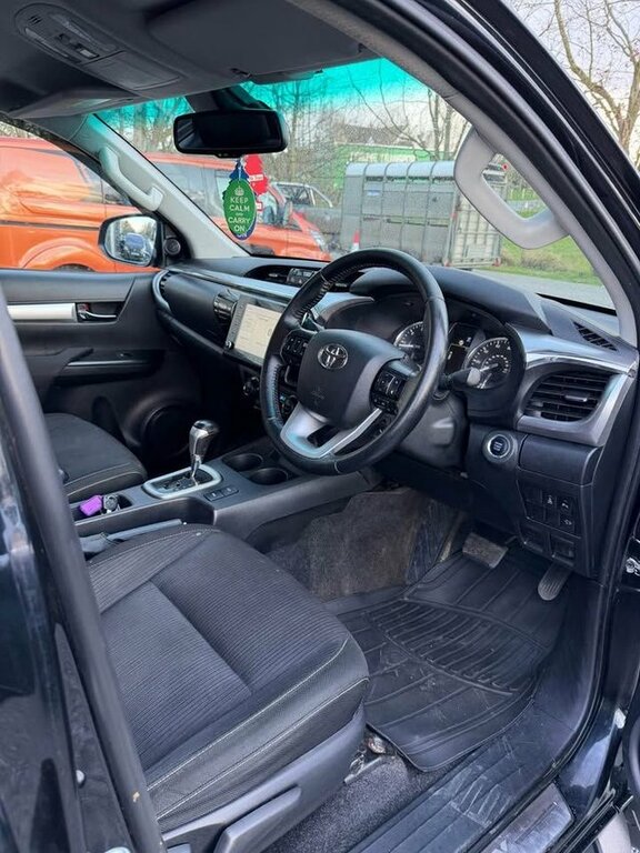 Toyota HILUX 2022 2.8 D-4d Invincible Pickup Double Cab Die ML22LNG Black #5