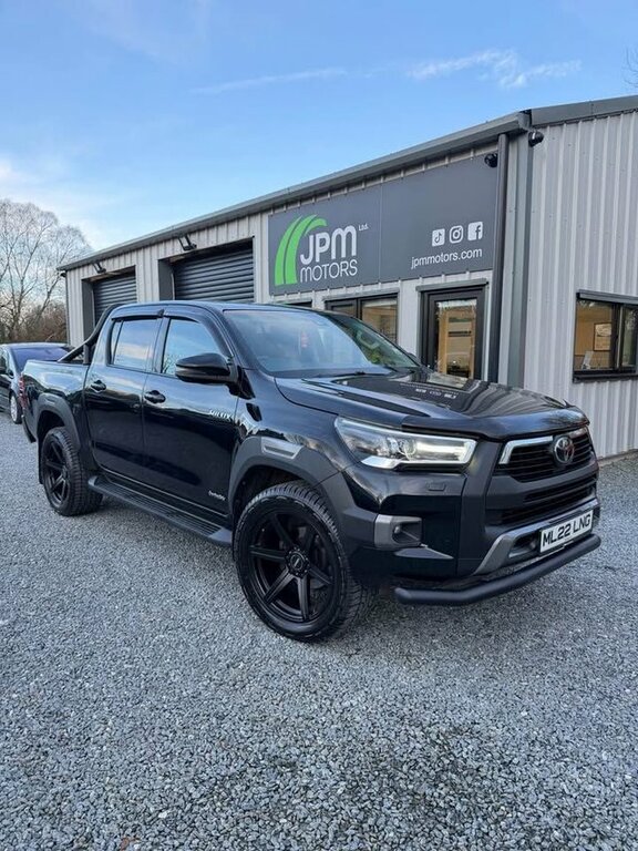 Toyota HILUX 2022 2.8 D-4d Invincible Pickup Double Cab Die Black