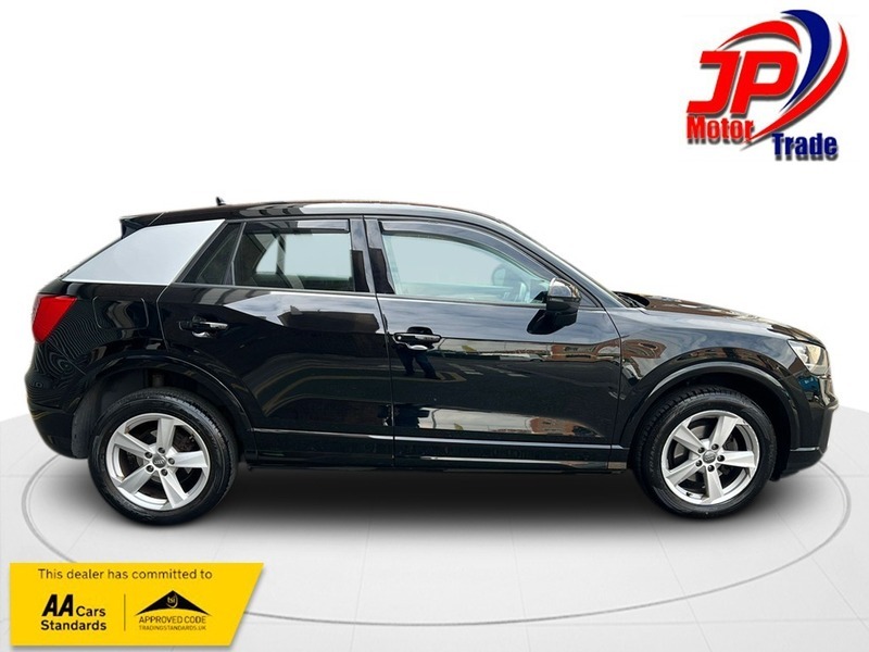 Audi Q2 Tfsi Sport SD69RFX Black #4