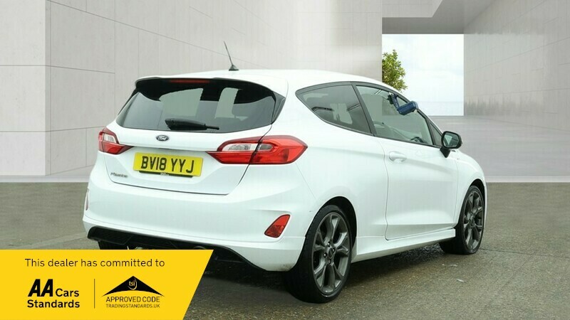 Ford Fiesta St-line BV18YYJ White #4